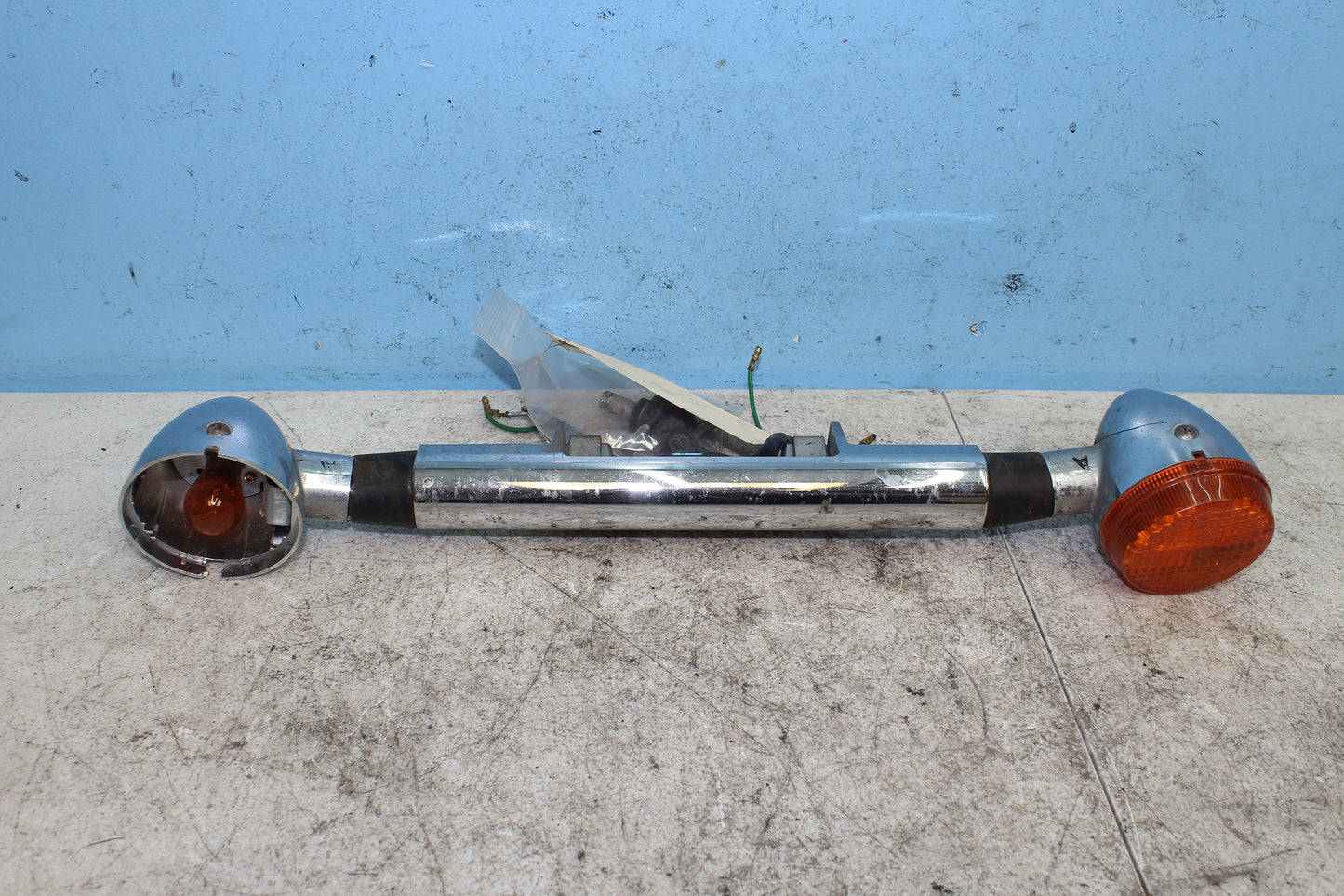 98-03 Honda Shadow VT 750 Deluxe ACE OEM Front Turn Signals *DMG*
