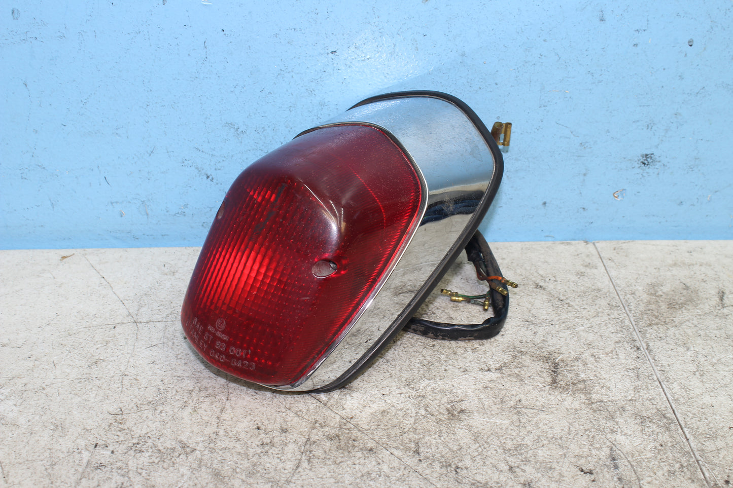 98-03 Honda Shadow VT 750 Deluxe ACE OEM Rear Tail Brake Light 33701-MBA-671