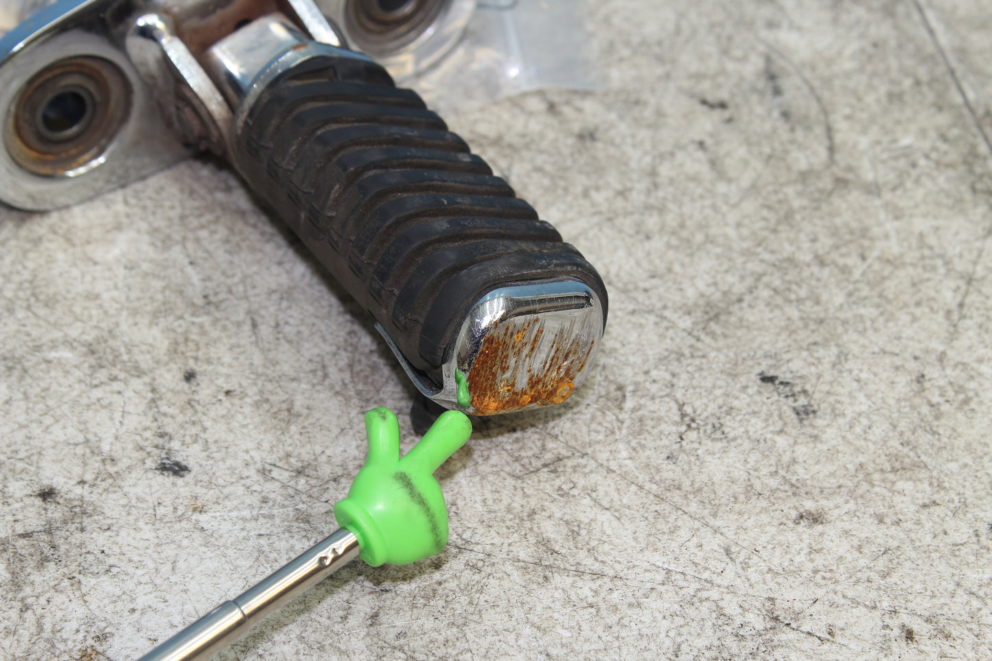 98-03 Honda Shadow VT 750 Deluxe ACE OEM Right Driver Foot Peg *DMG*
