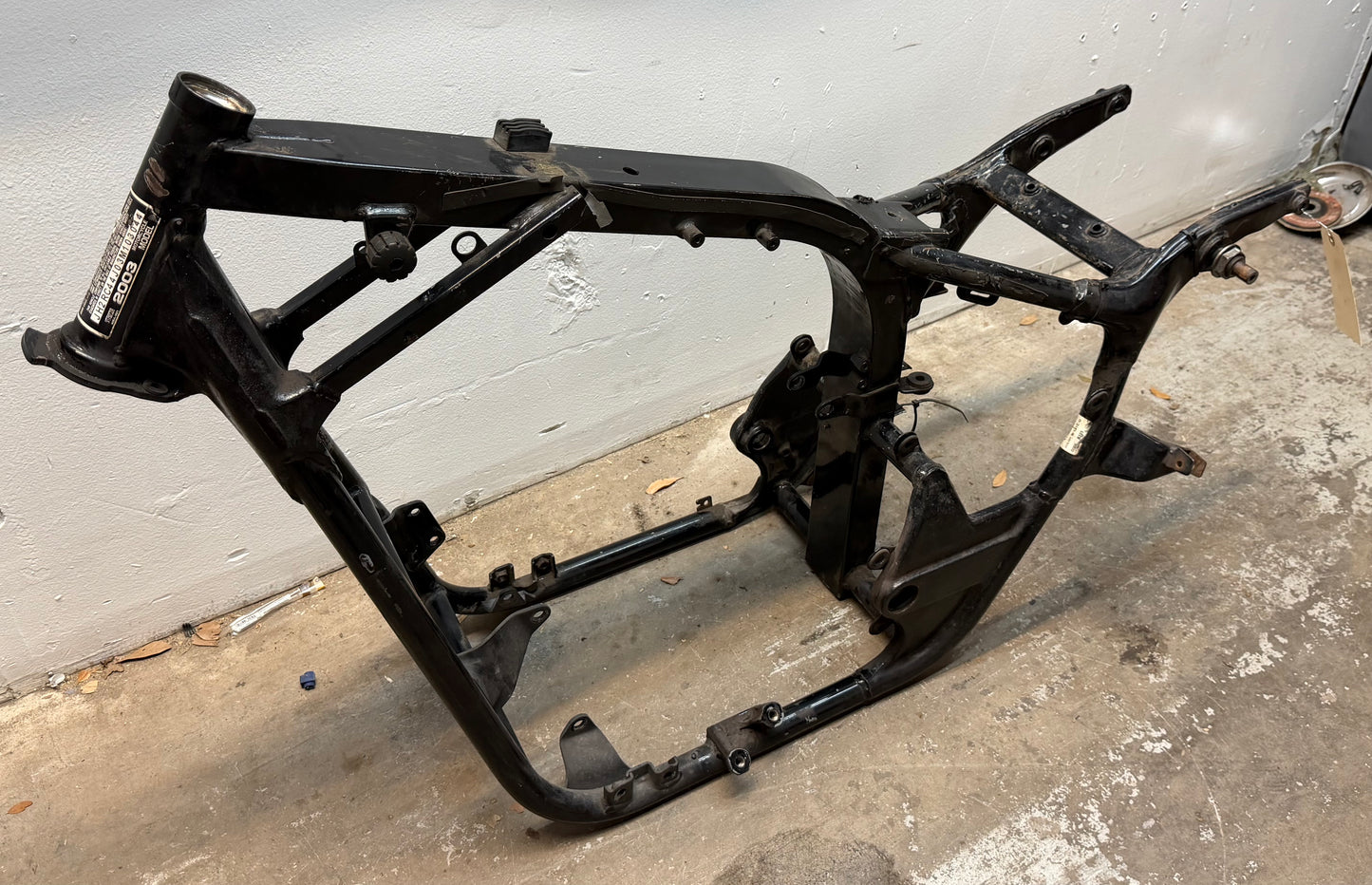 98-03 Honda Shadow VT 750 Deluxe ACE OEM Frame *SLVG* 50100-MBA-L60ZA