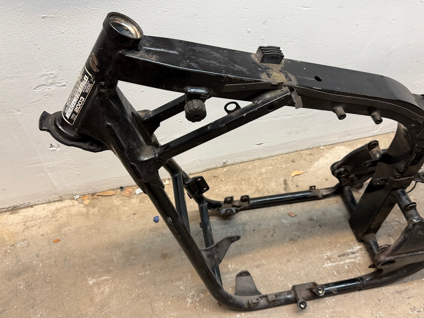 98-03 Honda Shadow VT 750 Deluxe ACE OEM Frame *SLVG* 50100-MBA-L60ZA