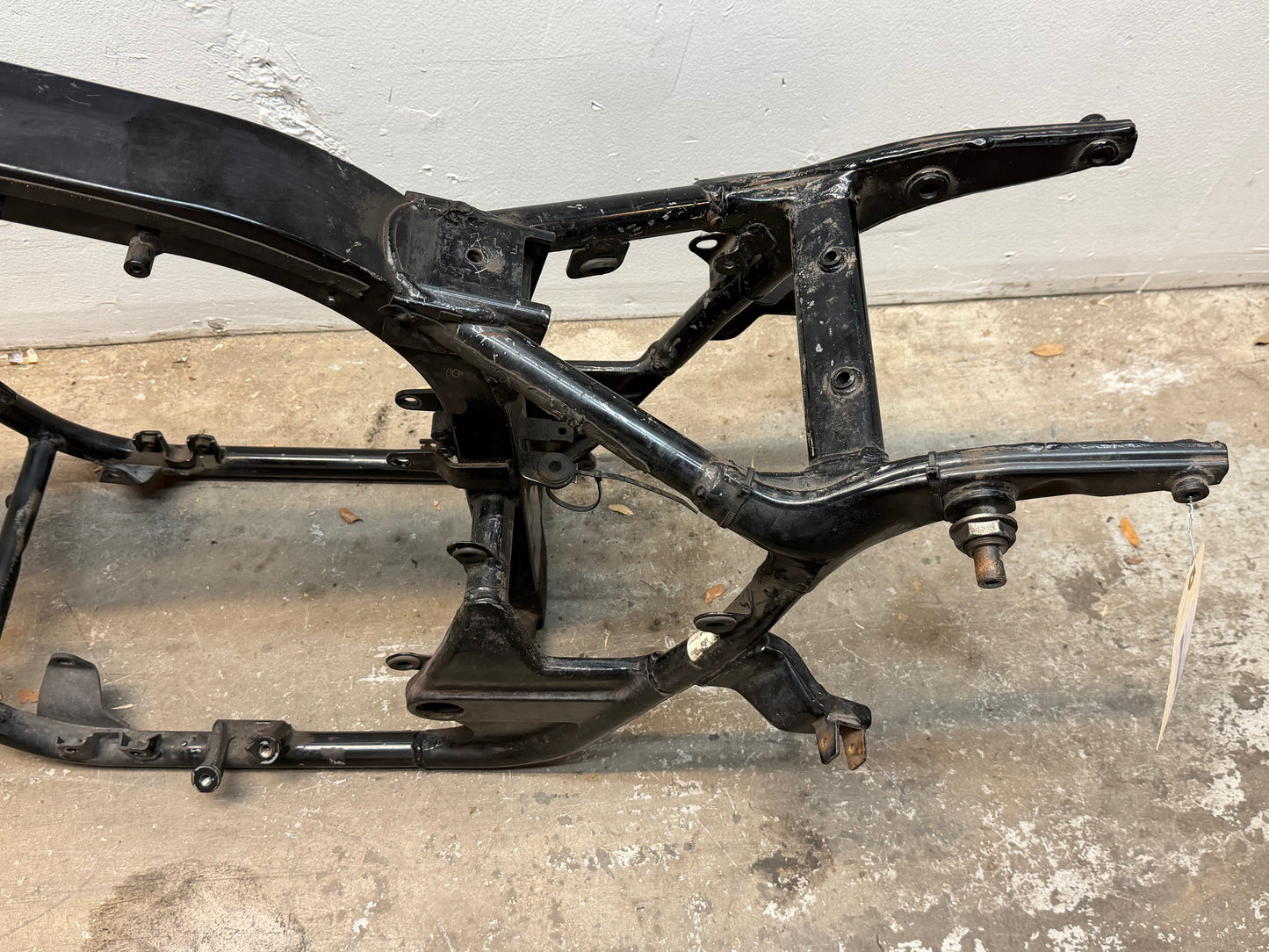 98-03 Honda Shadow VT 750 Deluxe ACE OEM Frame *SLVG* 50100-MBA-L60ZA