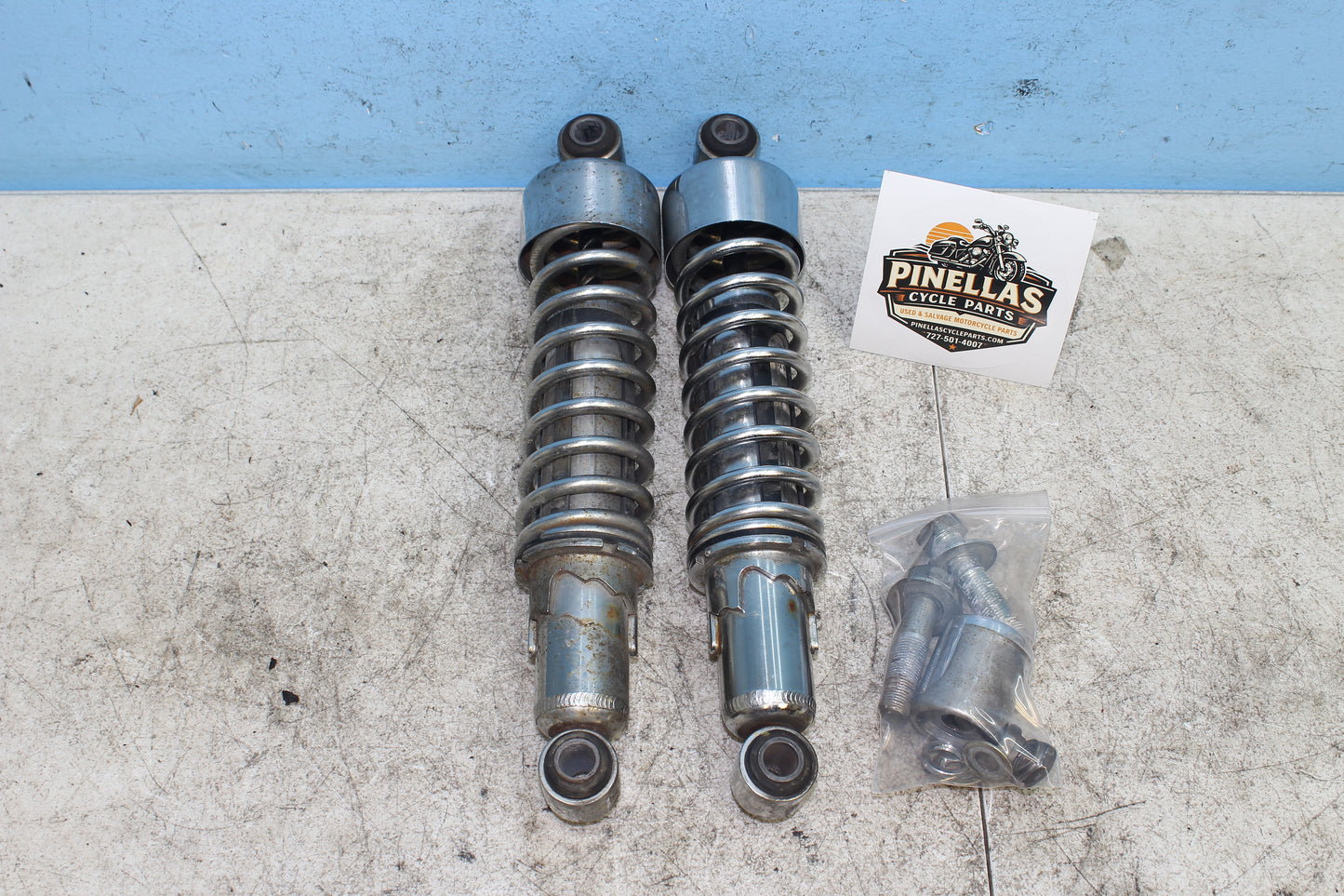 98-03 Harley Sportster Hugger 883 OEM Rear Shock Left Right 54568-92
