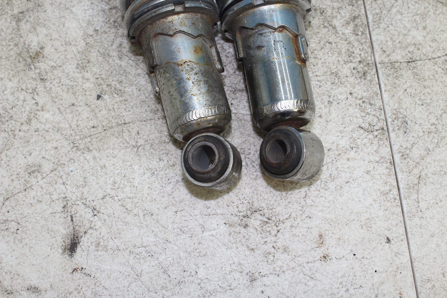 98-03 Harley Sportster Hugger 883 OEM Rear Shock Left Right 54568-92