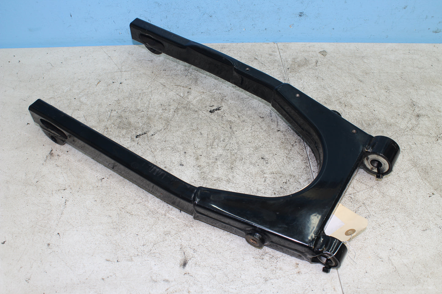 98-03 Harley Sportster Hugger 883 OEM Swing Arm 47547-87B