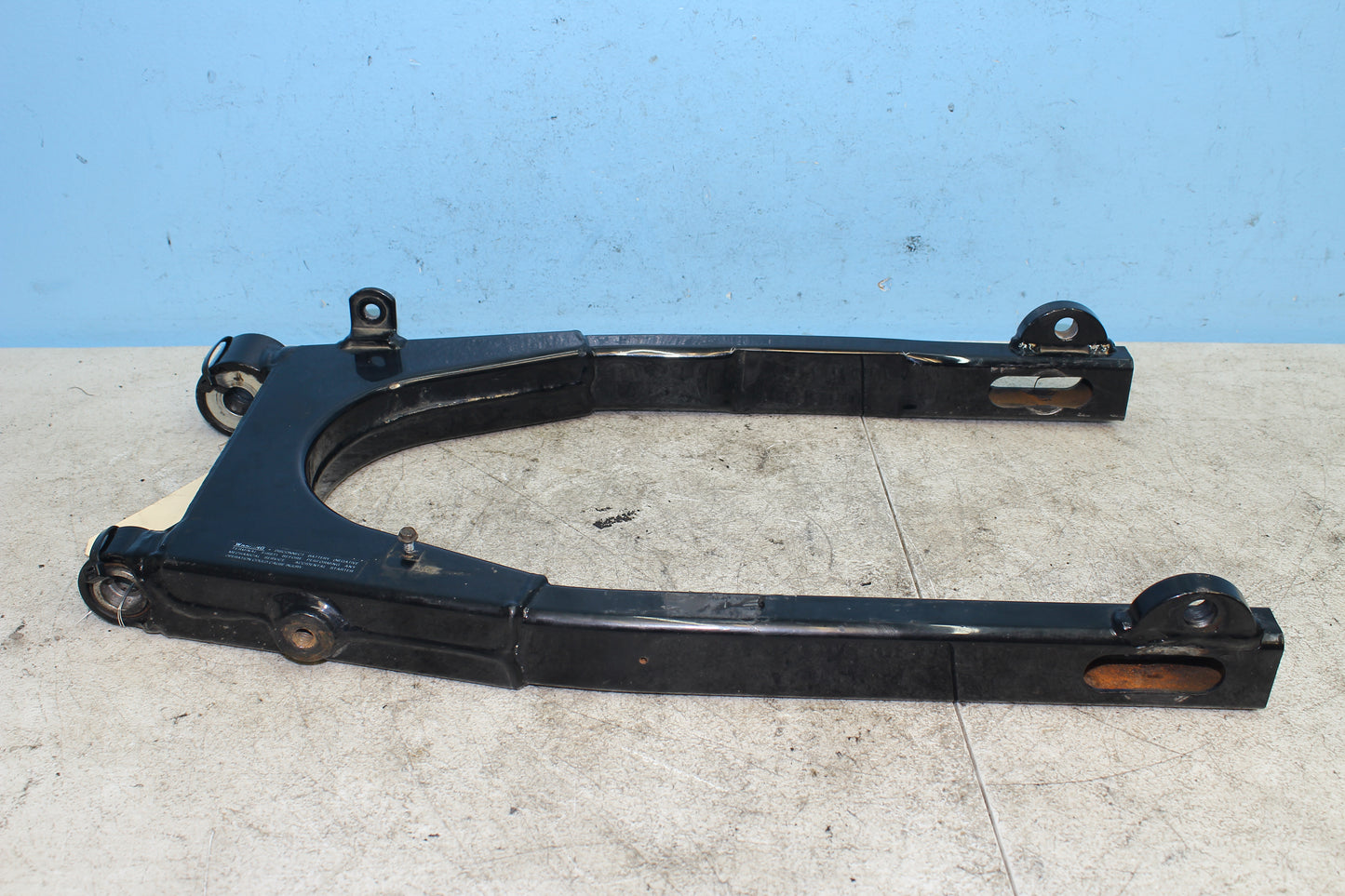98-03 Harley Sportster Hugger 883 OEM Swing Arm 47547-87B