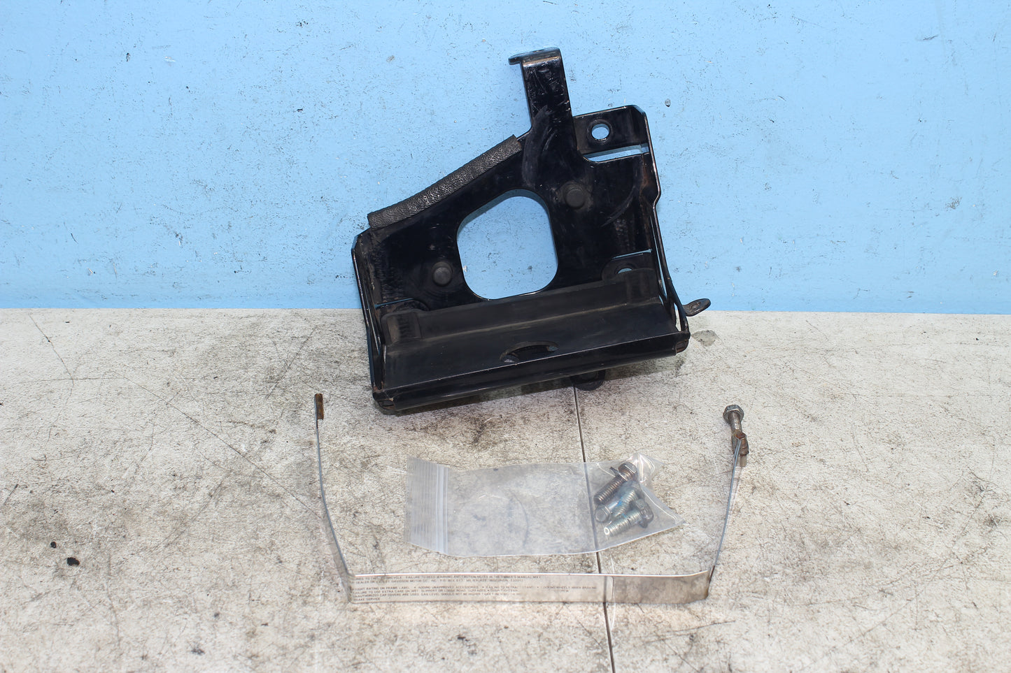 98-03 Harley Sportster Hugger 883 OEM Battery Box Tray 66194-98