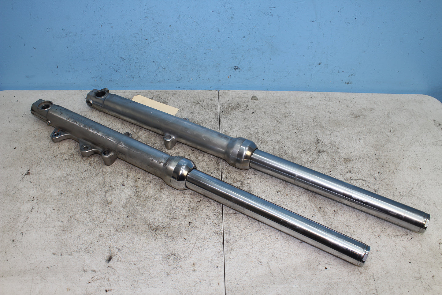 98-03 Harley Sportster Hugger 883 OEM Front Forks Left Right 45928-92 45929-92