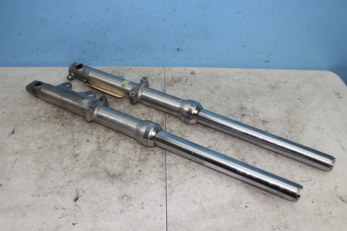 98-03 Harley Sportster Hugger 883 OEM Front Forks Left Right 45928-92 45929-92