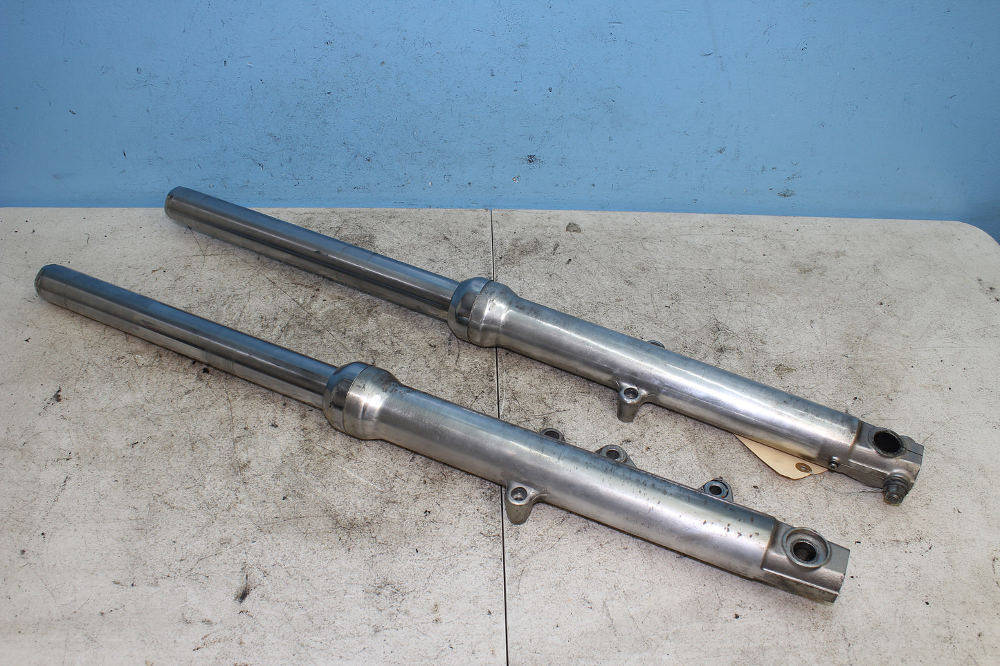98-03 Harley Sportster Hugger 883 OEM Front Forks Left Right 45928-92 45929-92