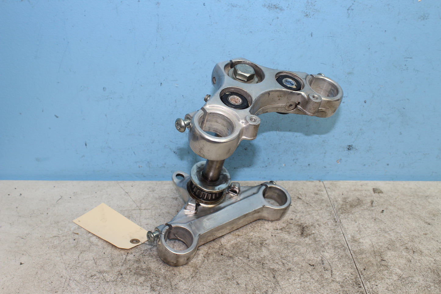 98-03 Harley Sportster Hugger 883 OEM Triple Tree 45563-87 45739-87
