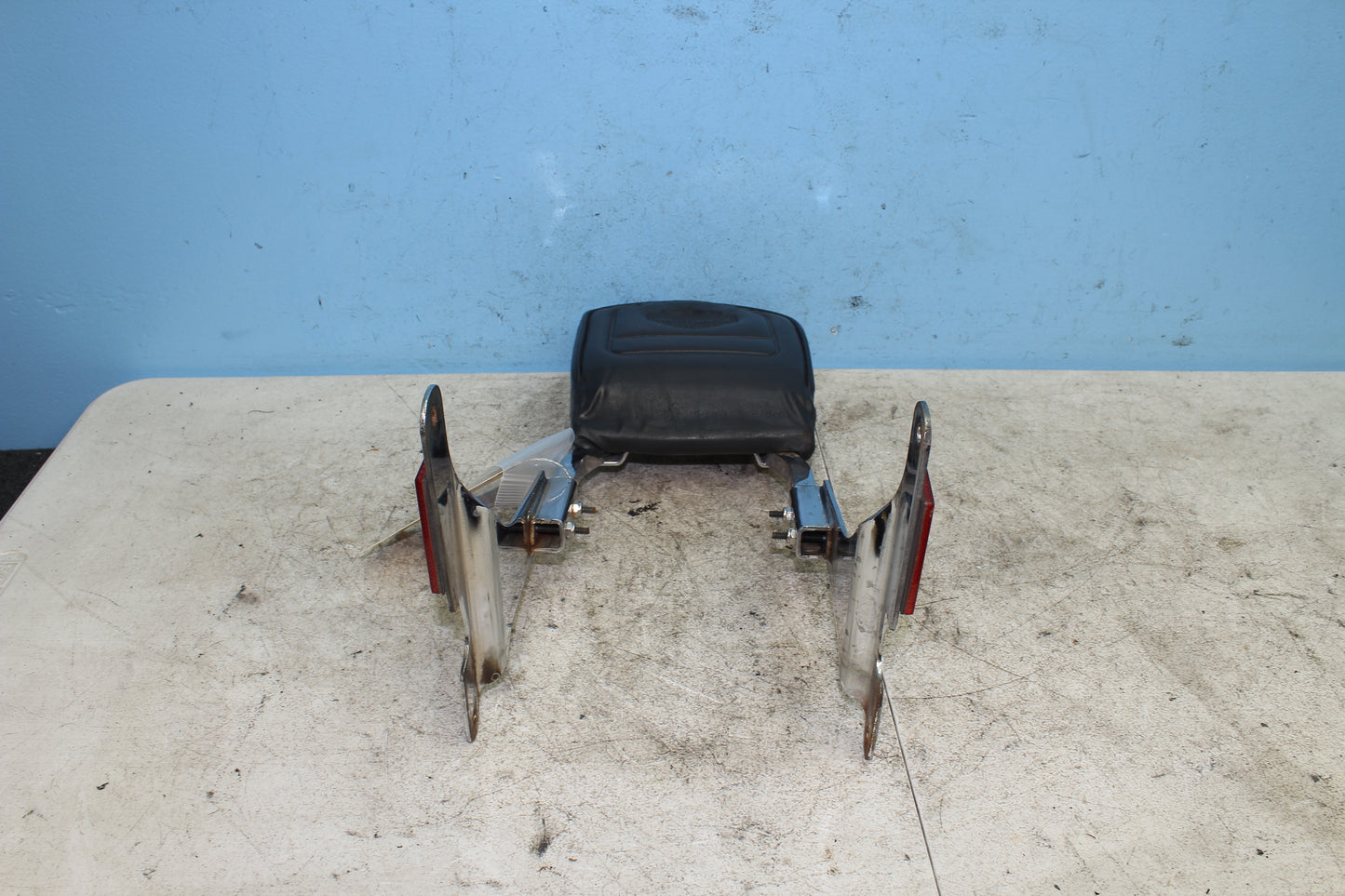 98-03 Harley Sportster Hugger 883 OEM Sissy Bar Passenger Back Rest *SMALL PEEL*