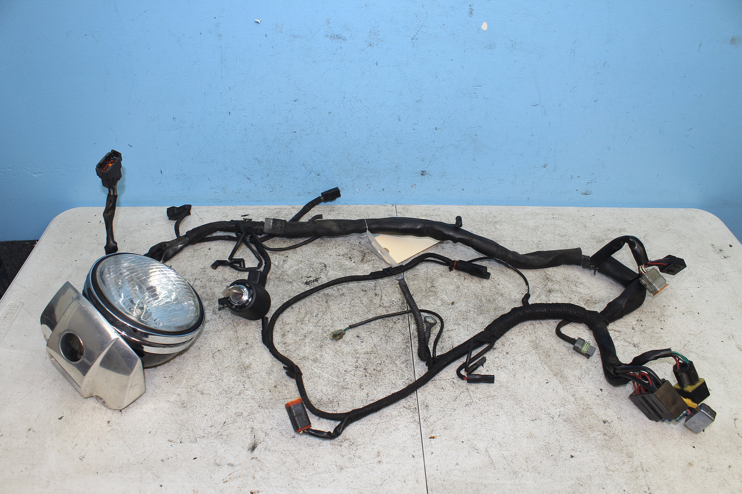 98-03 Harley Sportster Hugger 883 Main Wiring Harness Headlight Ignition w/ Key