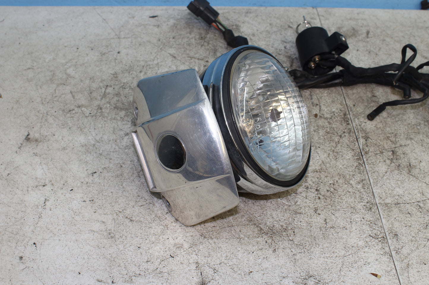 98-03 Harley Sportster Hugger 883 Main Wiring Harness Headlight Ignition w/ Key