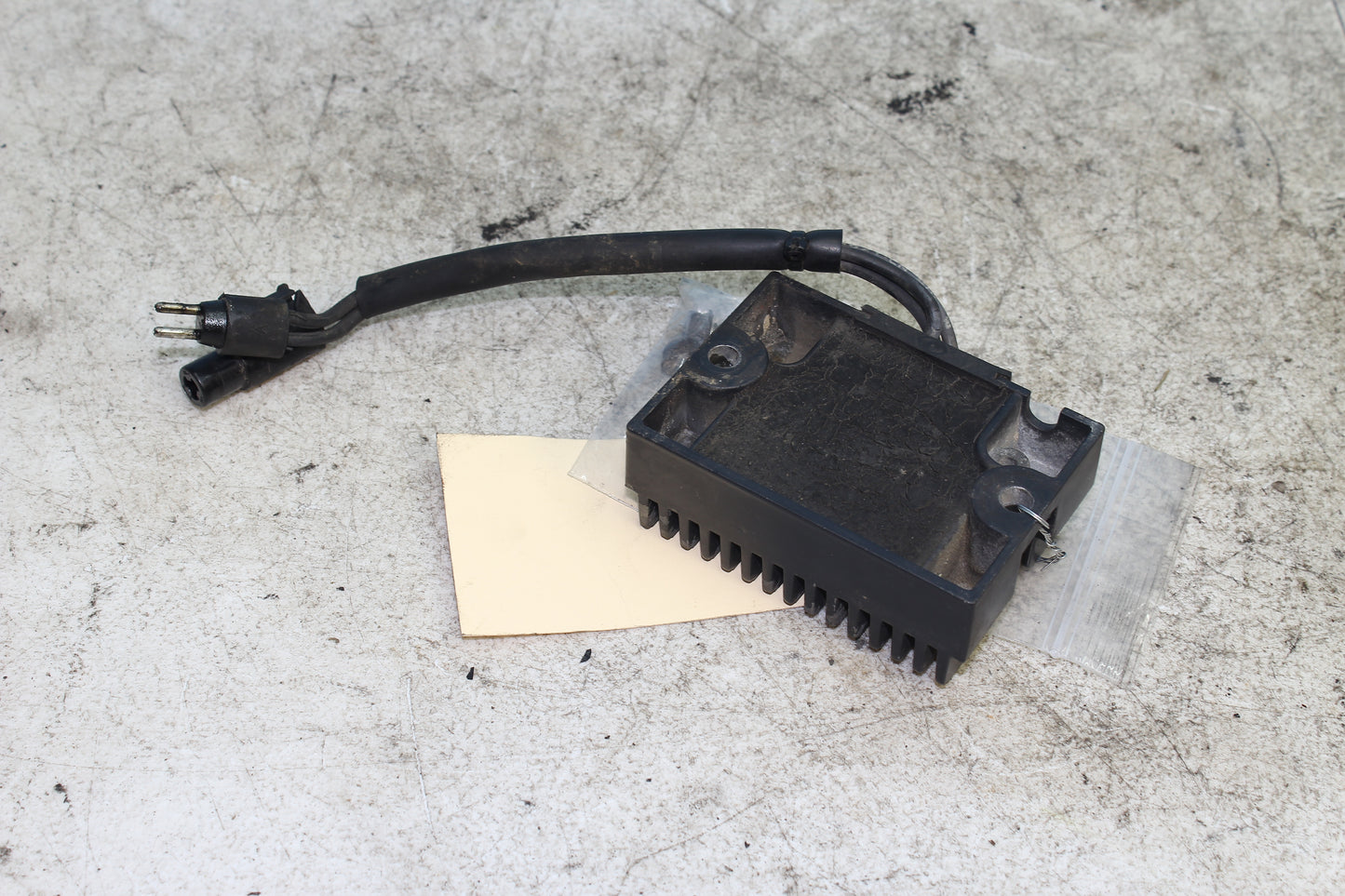 98-03 Harley Sportster Hugger 883 OEM Rectifier Voltage Regulator 74523-94A