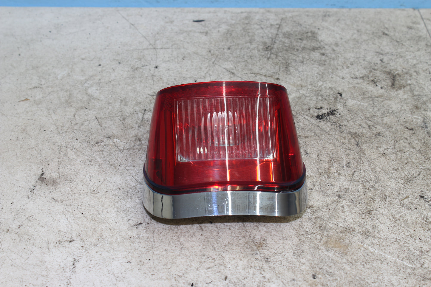 98-03 Harley Sportster Hugger 883 OEM Rear Brake Tail Light 68140-04