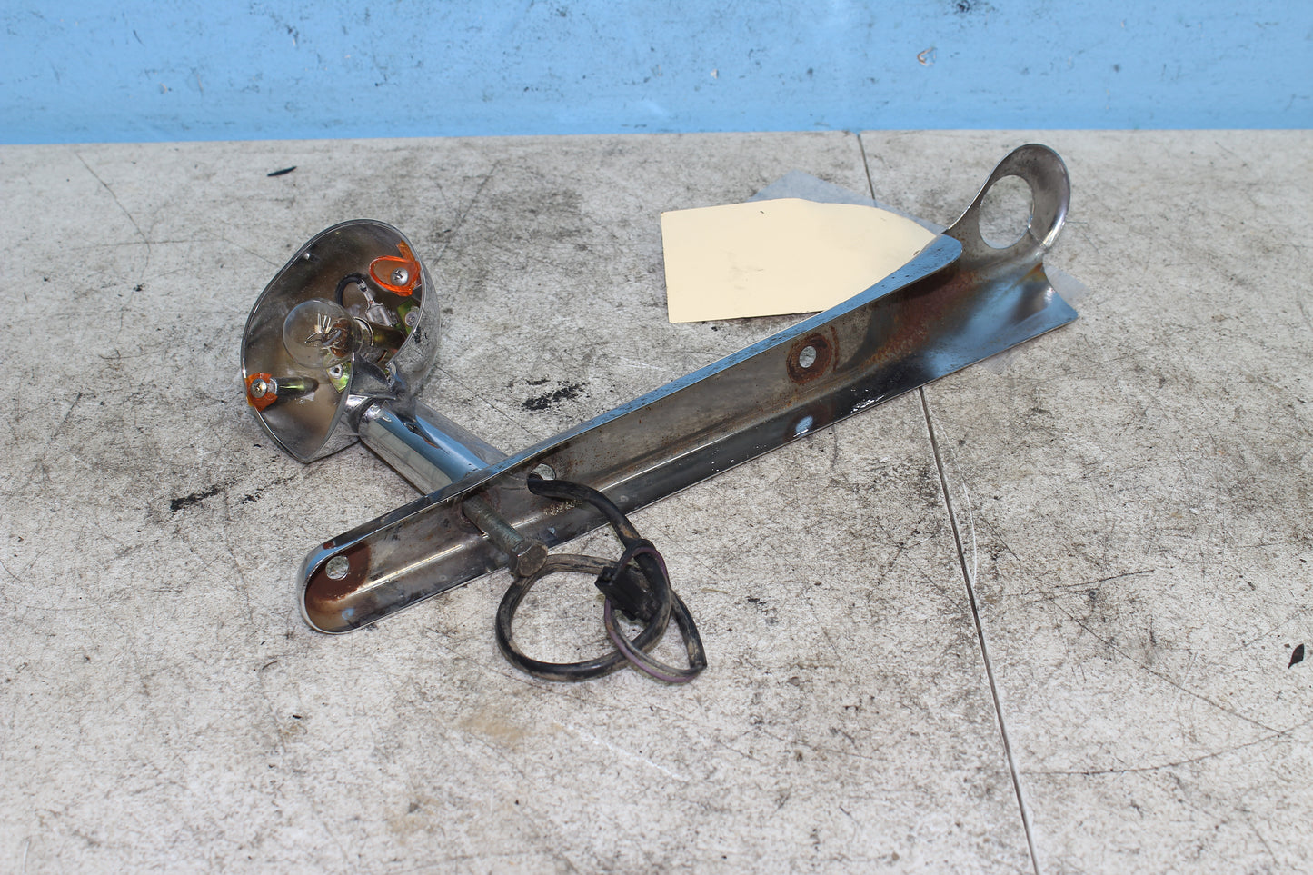 98-03 Harley Sportster Hugger 883 OEM Rear Right Turn Signal Strut Cover *DMG*