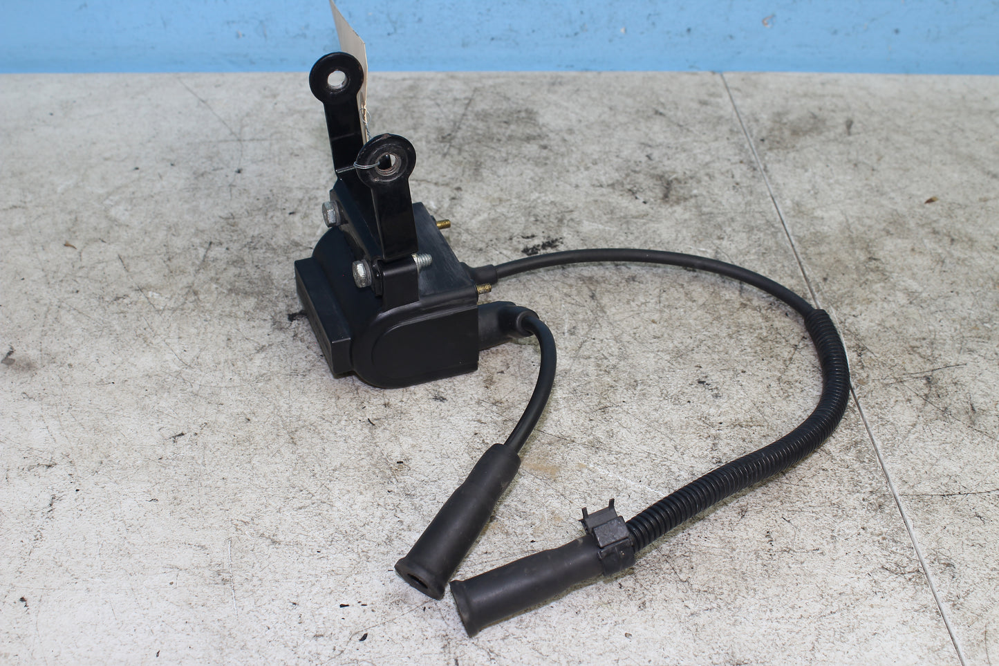 98-03 Harley Sportster Hugger 883 OEM Ignition Coil Pack w/ Wires