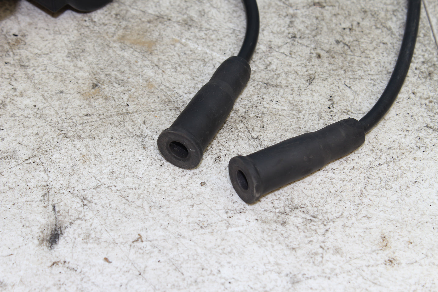 98-03 Harley Sportster Hugger 883 OEM Ignition Coil Pack w/ Wires