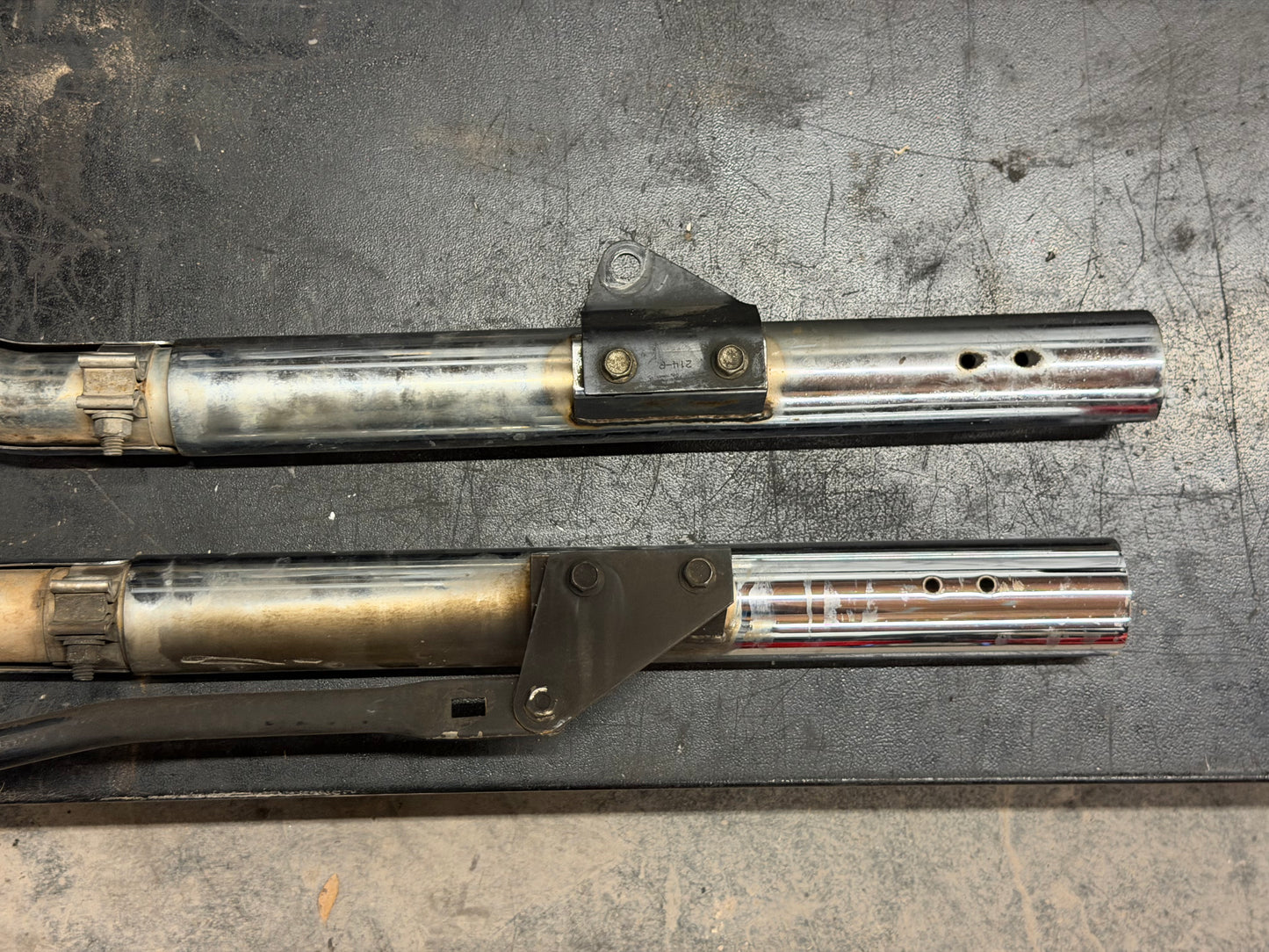 98-03 Harley Sportster Hugger 883  Vance & Hines Exhuast *DMG*