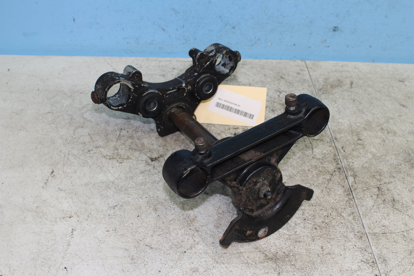 82-85 Harley Sportster XLX1000 Ironhead Triple Tree 47694-84 45736-78B