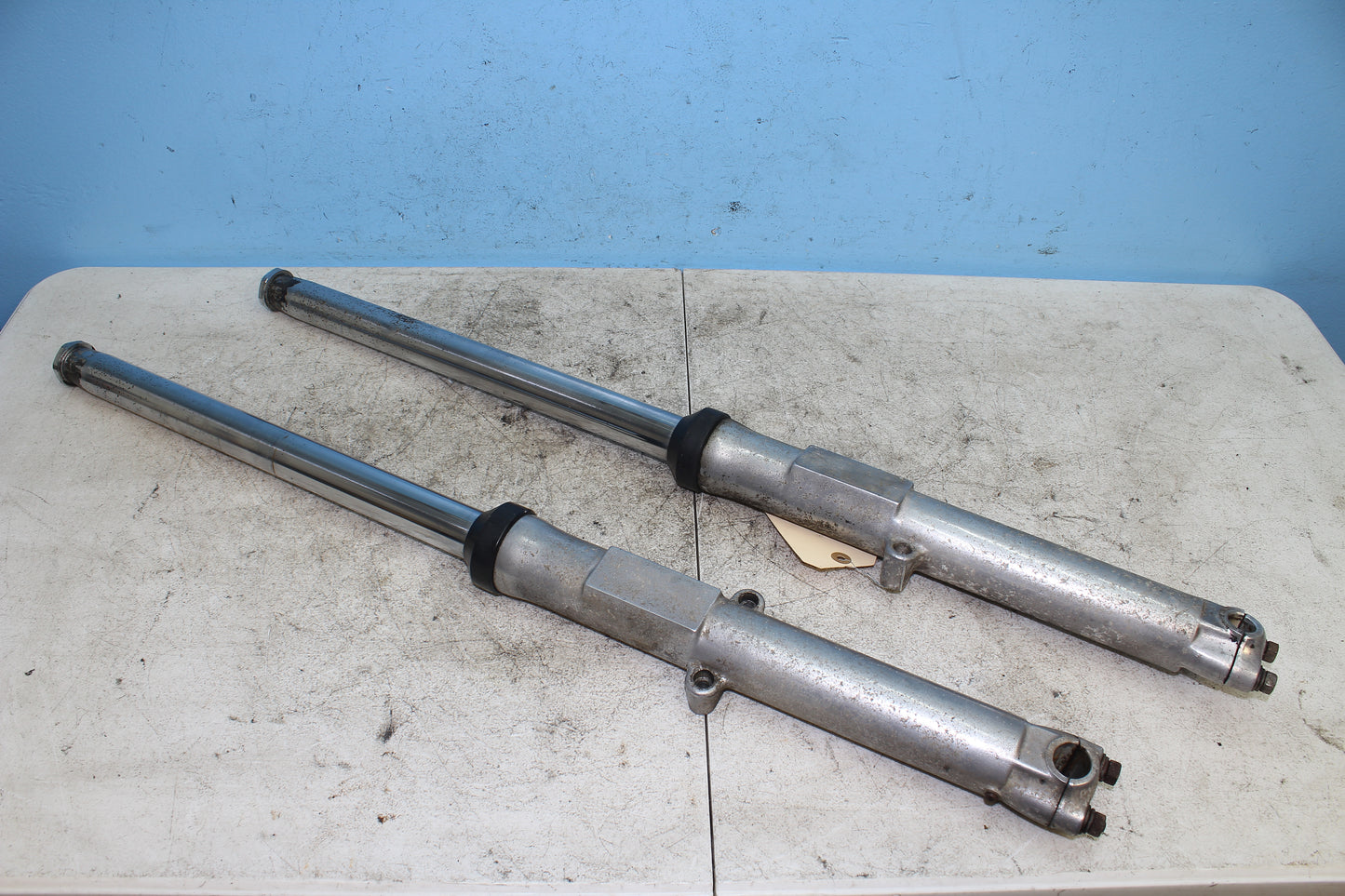 82-85 Harley Sportster XLX1000 Ironhead Forks Left Right 45900-84A 45901-84A