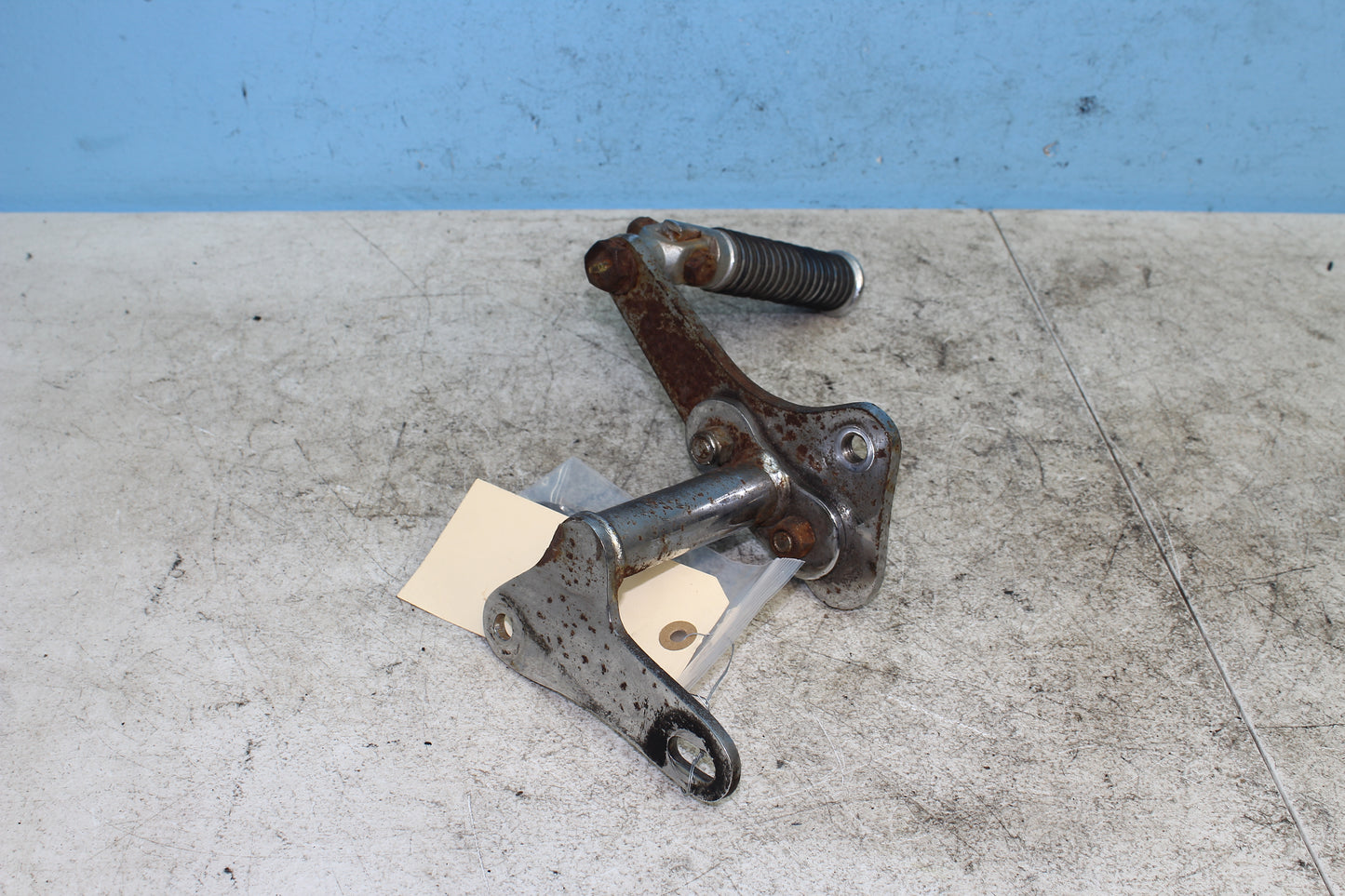 82-85 Harley Sportster XLX1000 Left Foot Mount Bracket Peg Forward Control