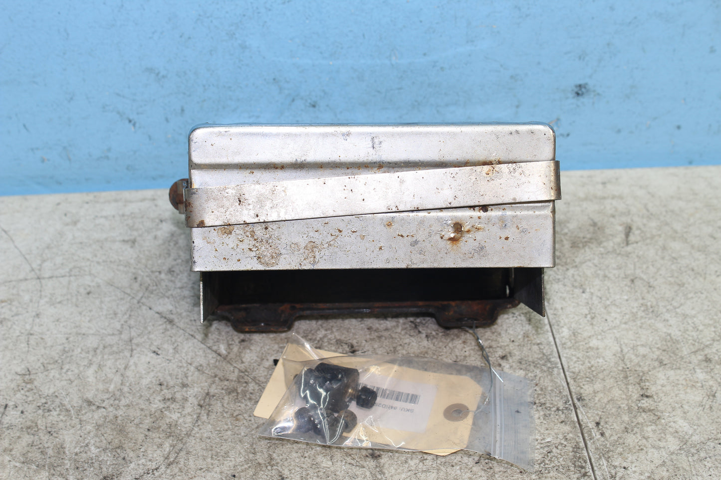 82-85 Harley Sportster XLX1000 Ironhead Battery Box Tray Mount