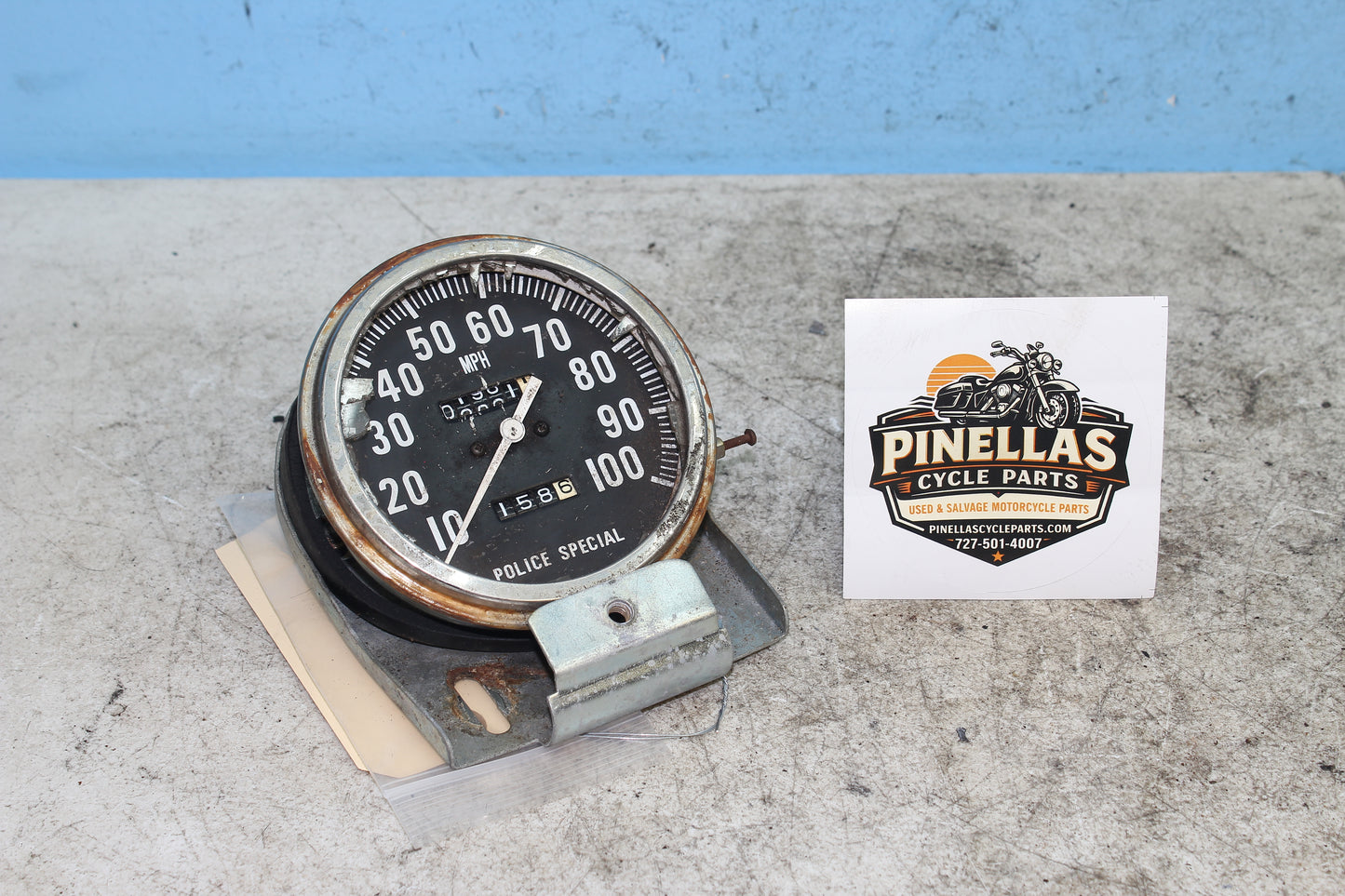 82-85 Harley Sportster XLX1000 Speedometer Police Special  *DMG PARTS ONLY*
