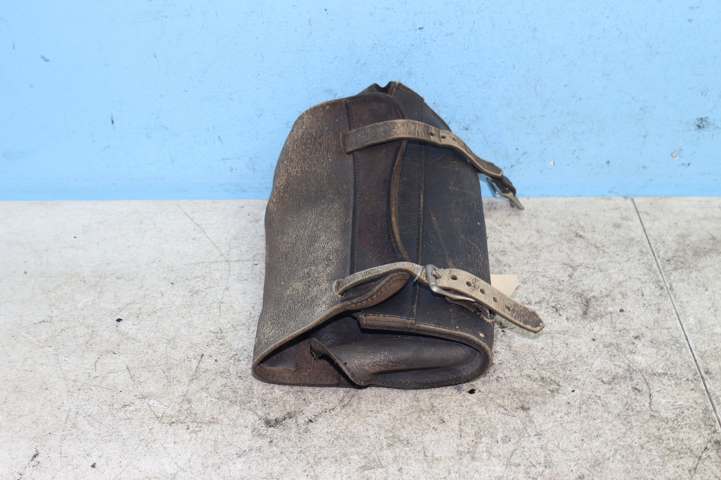82-85 Harley Sportster XLX1000 Ironhead Front Fork Leather Storage Bag