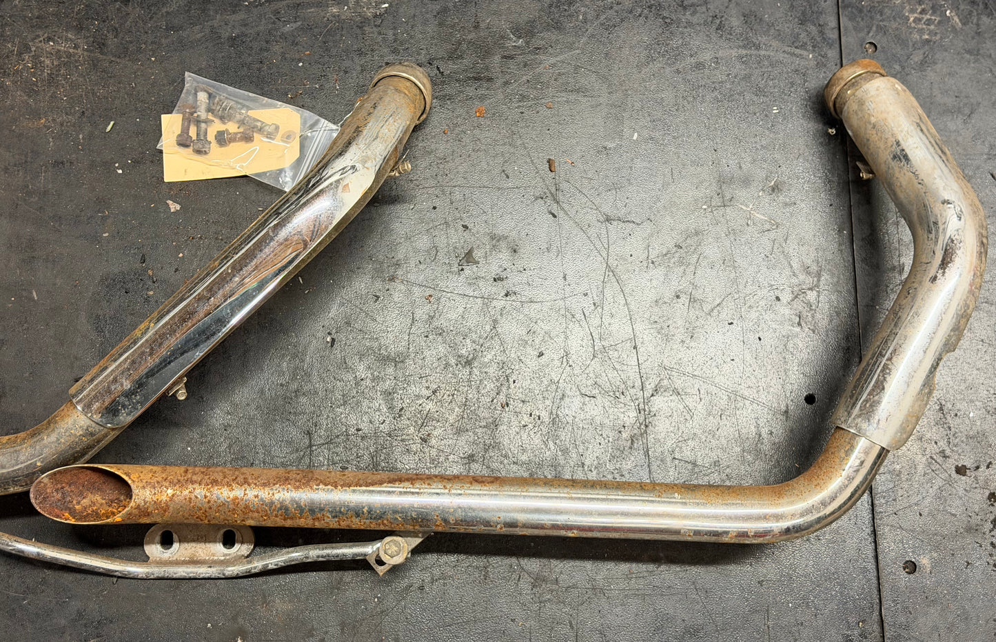 82-85 Harley Sportster XLX1000 Ironhead Dual Exhuast
