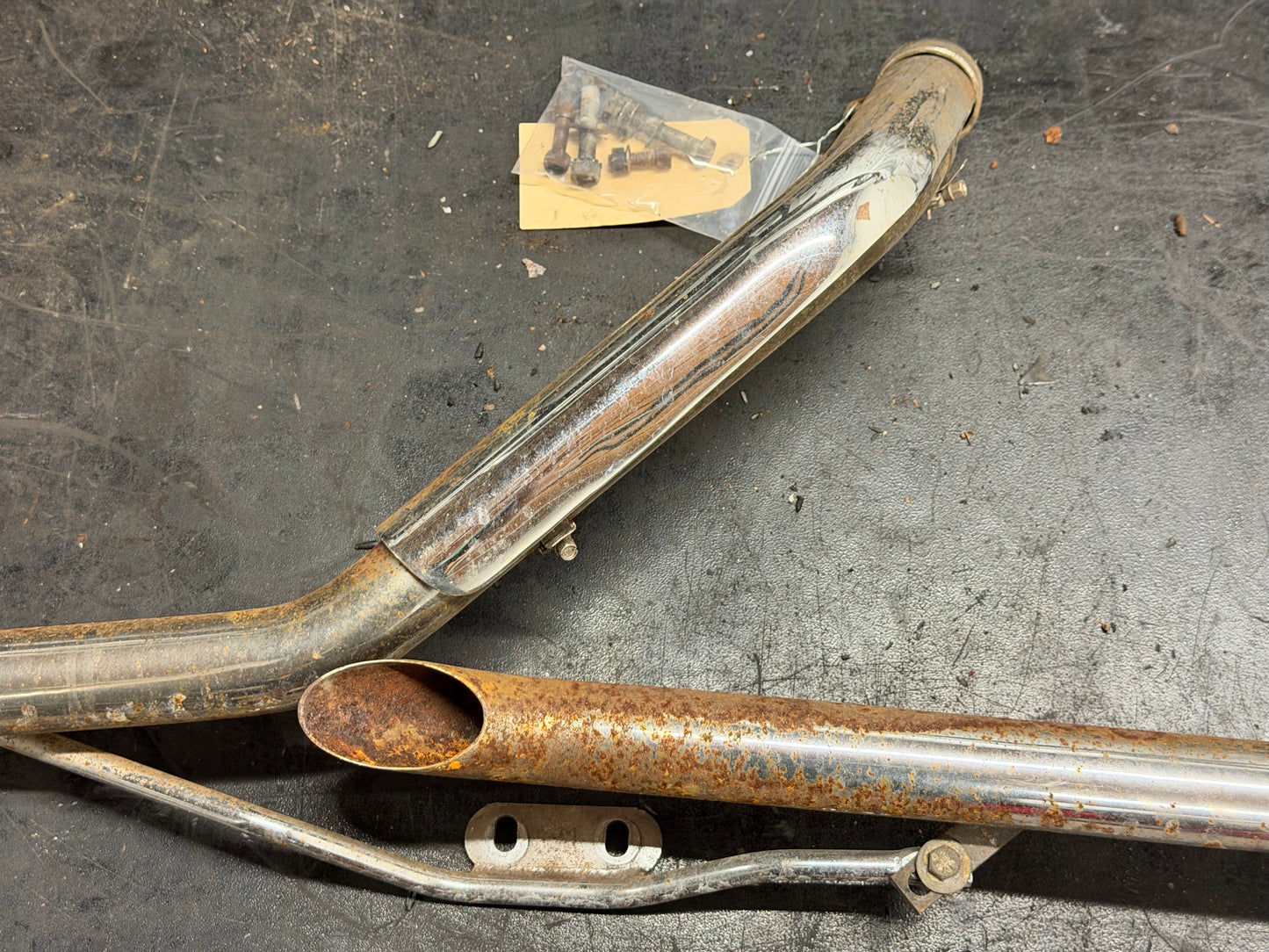 82-85 Harley Sportster XLX1000 Ironhead Dual Exhuast