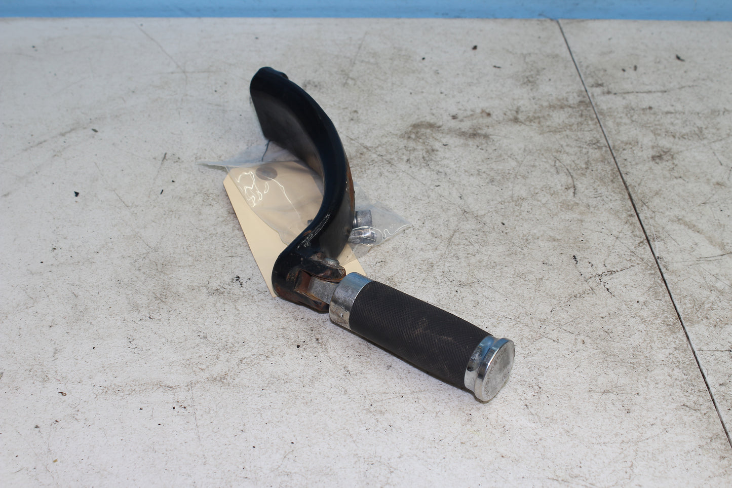 14-22 Harley Sportster Iron XL 883 OEM Left Driver Foot Peg w/ Mount *DMG*