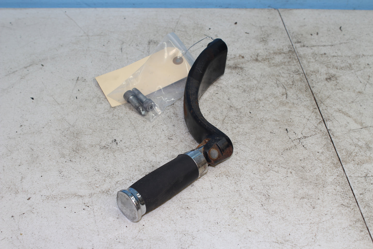 14-22 Harley Sportster Iron XL 883 OEM Left Driver Foot Peg w/ Mount *DMG*