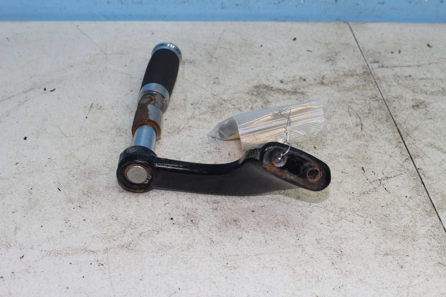 14-22 Harley Sportster Iron XL 883 OEM Right Driver Foot Peg w/ Mount