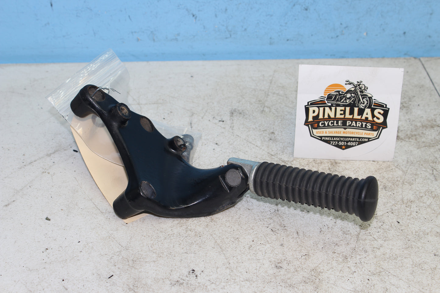 14-22 Harley Sportster Iron XL 883 Rear Right Passenger Foot Peg Mount