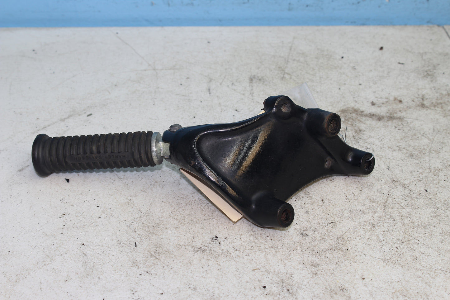 14-22 Harley Sportster Iron XL 883 Rear Right Passenger Foot Peg Mount