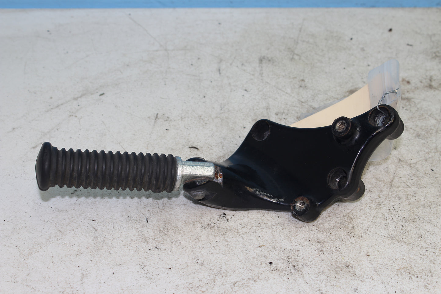 14-22 Harley Sportster Iron XL 883 Rear Right Passenger Foot Peg Mount