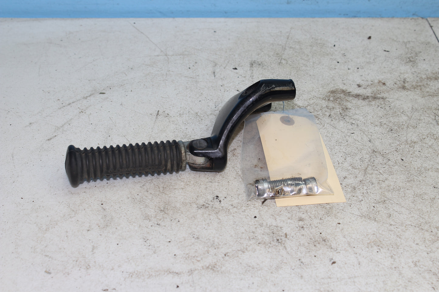 14-22 Harley Sportster Iron XL 883 Rear Left Passenger Foot Peg Mount