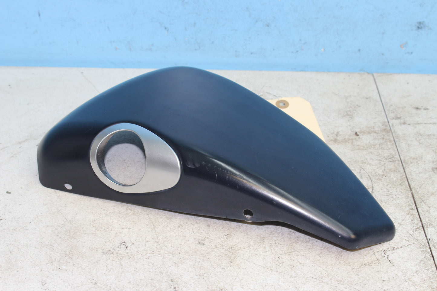 14-22 Harley Sportster Iron XL 883 OEM Oil Tank Right Side Cover 57200092DH