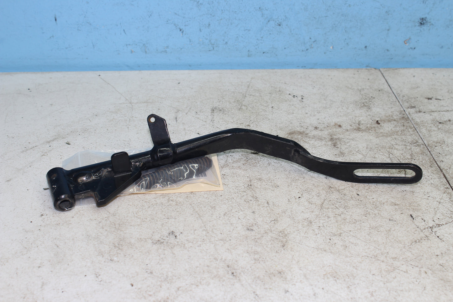 14-22 Harley Sportster Iron XL 883 OEM Kick Stand w/ Spring 50000025BHP