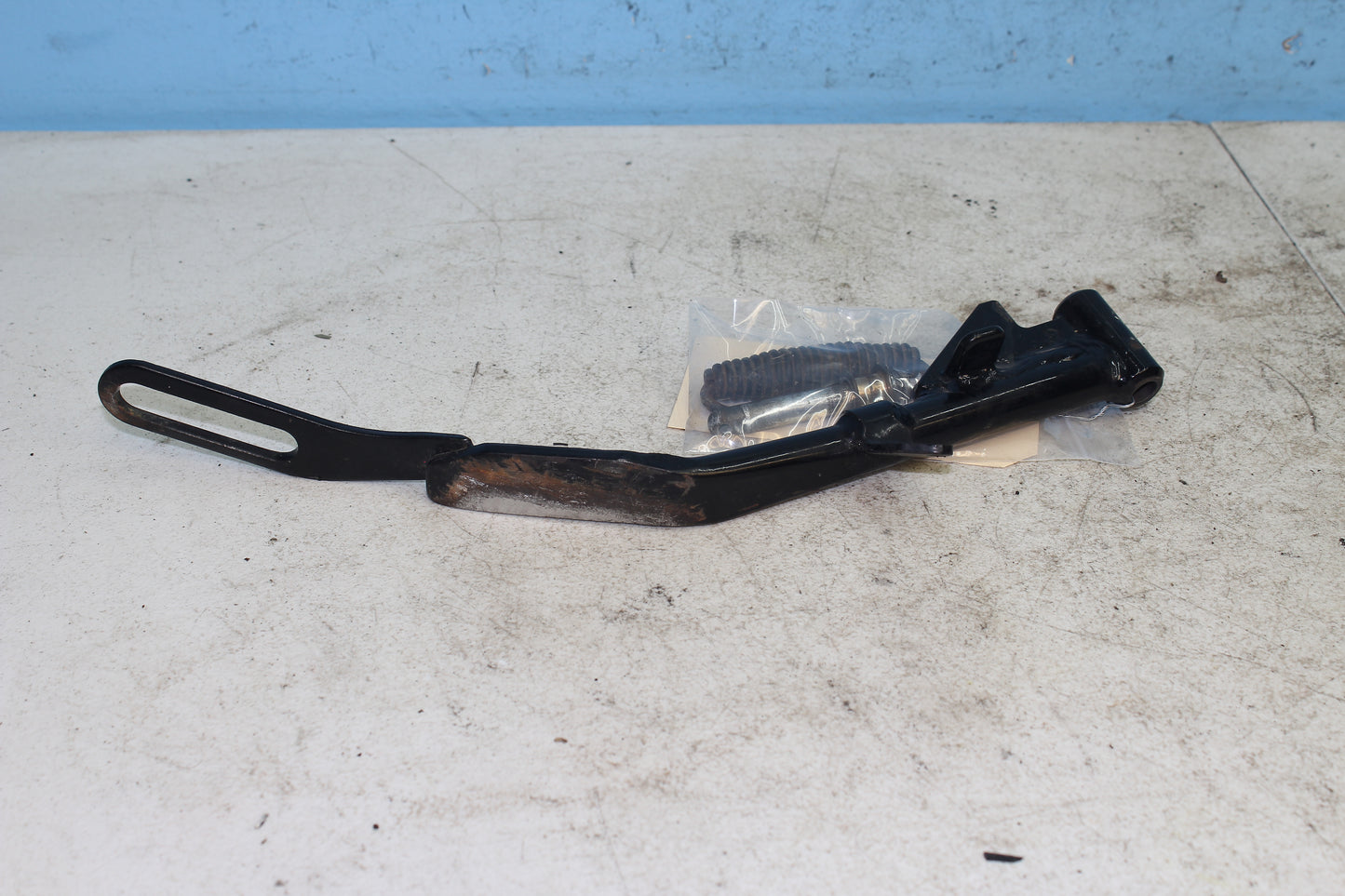 14-22 Harley Sportster Iron XL 883 OEM Kick Stand w/ Spring 50000025BHP