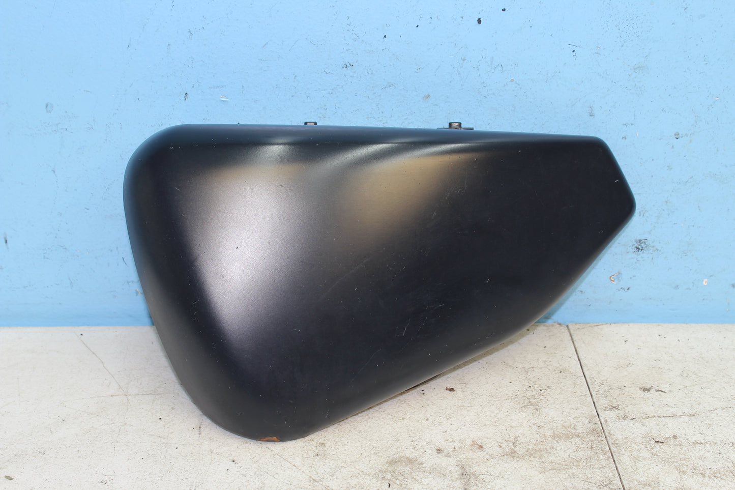 14-22 Harley Sportster Iron XL 883 OEM Left Frame Side Cover 57200091DH