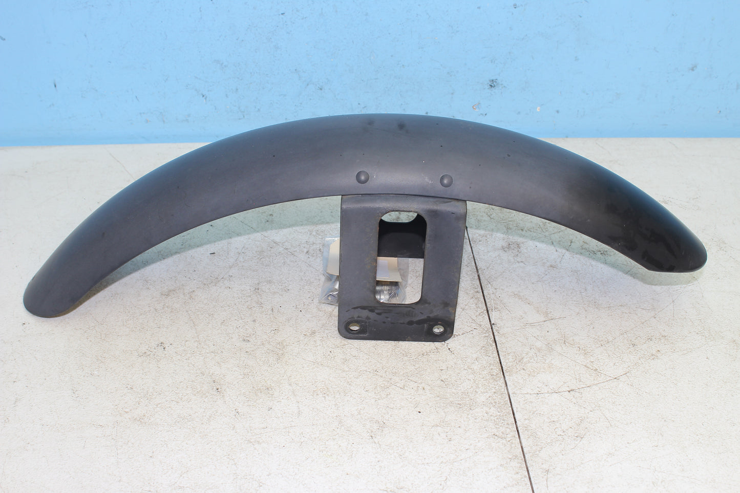14-22 Harley Sportster Iron XL 883 OEM Front Wheel Fender 58998-83E