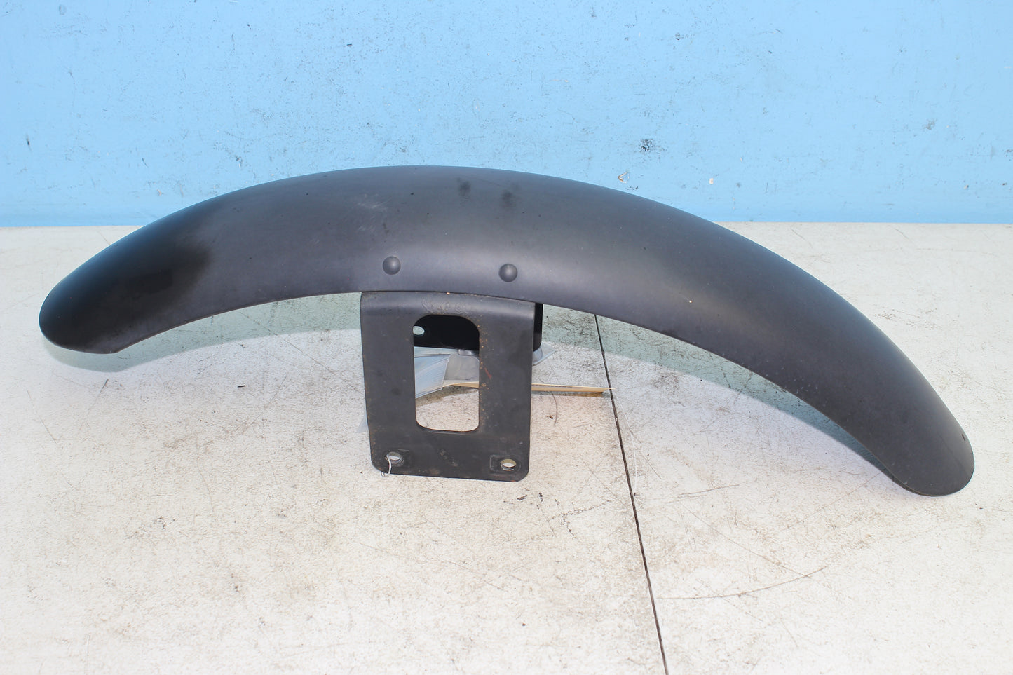 14-22 Harley Sportster Iron XL 883 OEM Front Wheel Fender 58998-83E