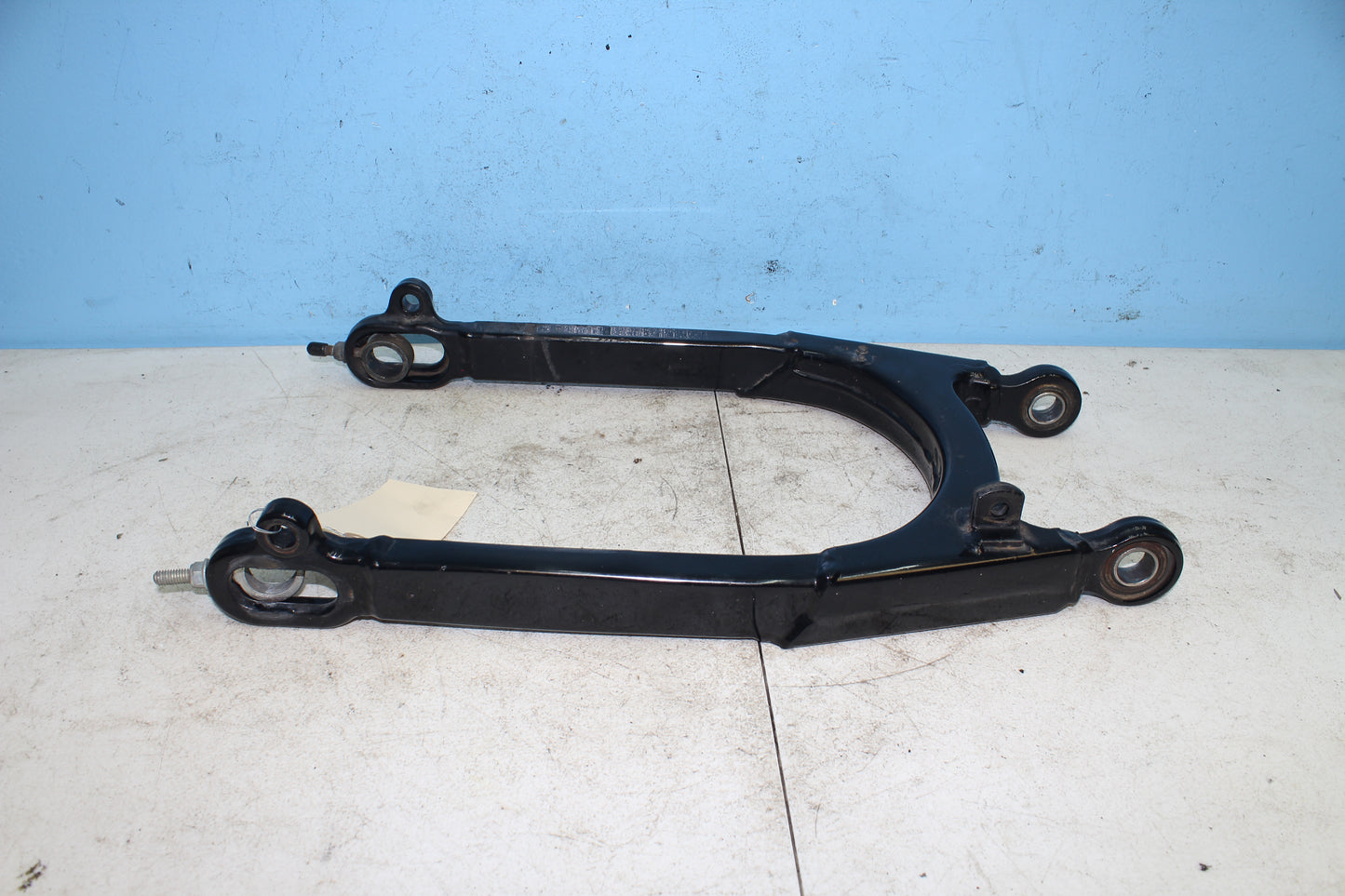 14-22 Harley Sportster Iron XL 883 OEM Swing Arm 47400134BHP 47587-05A