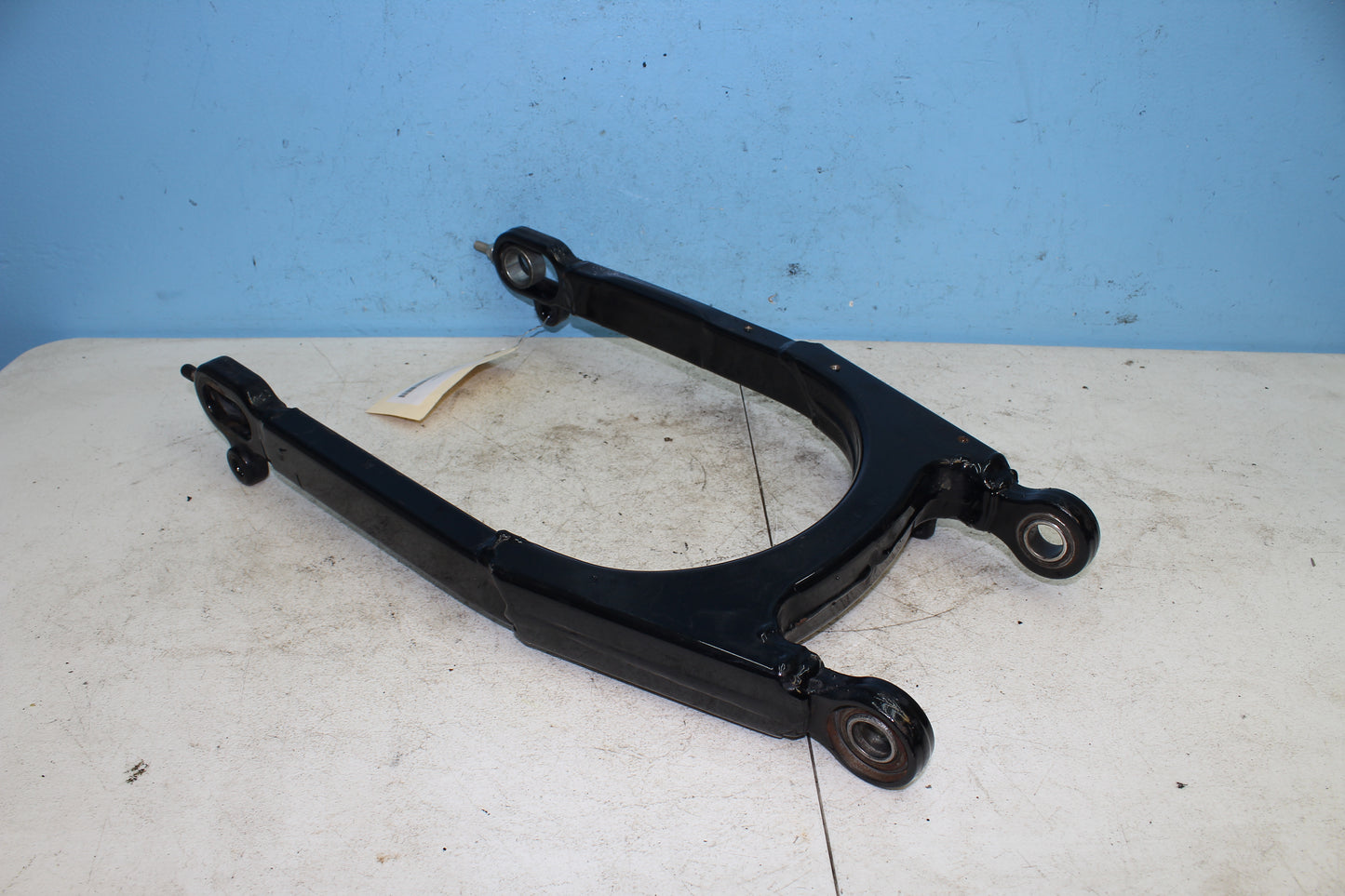14-22 Harley Sportster Iron XL 883 OEM Swing Arm 47400134BHP 47587-05A