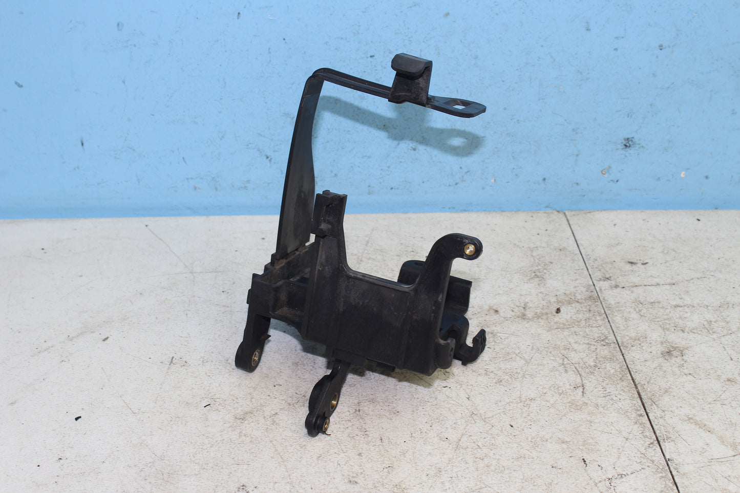 14-22 Harley Sportster Iron XL 883 OEM Battery Box Tray Mount 66000031 66000032