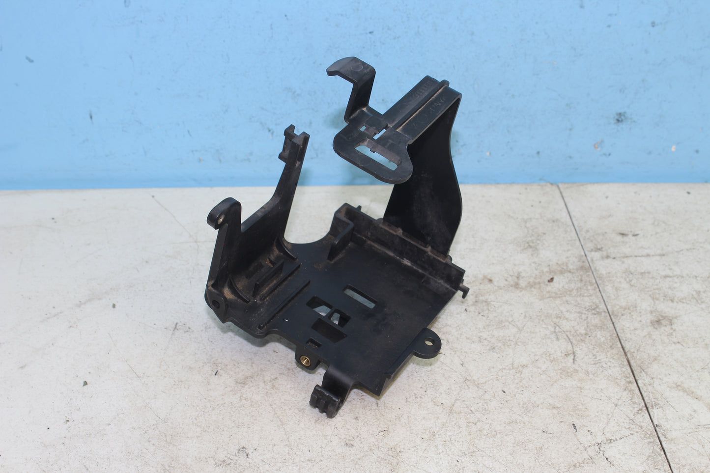 14-22 Harley Sportster Iron XL 883 OEM Battery Box Tray Mount 66000031 66000032