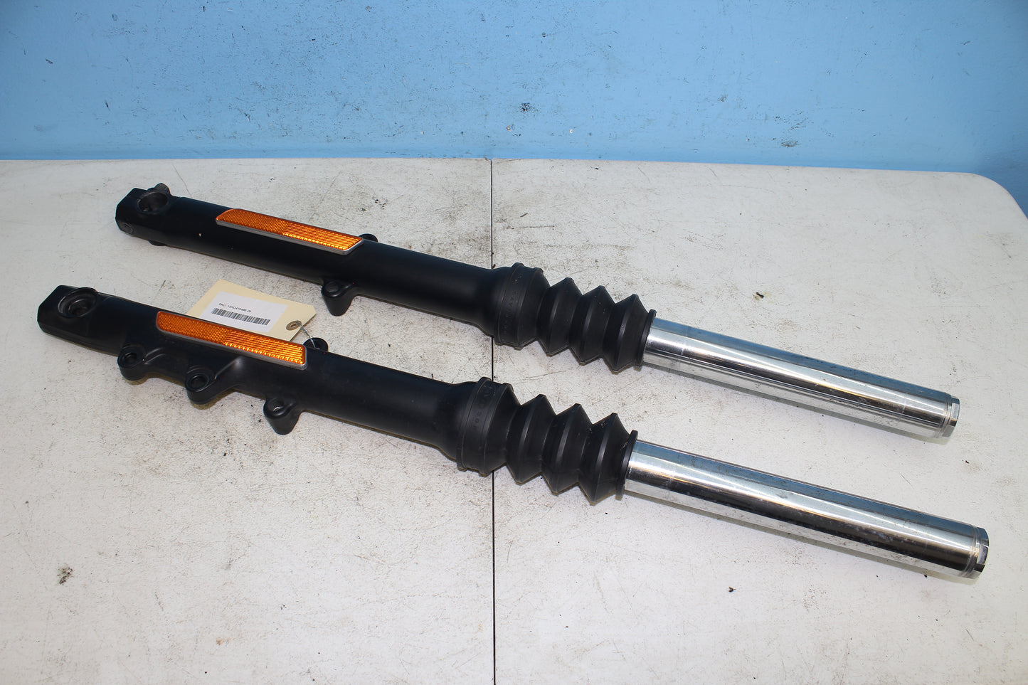 14-22 Harley Sportster Iron XL 883 OEM Forks Left Right 45400017 45400018